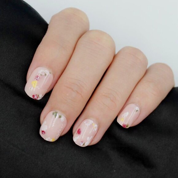 Press on nails nude with flowers spring ready - Picture 1 of 3